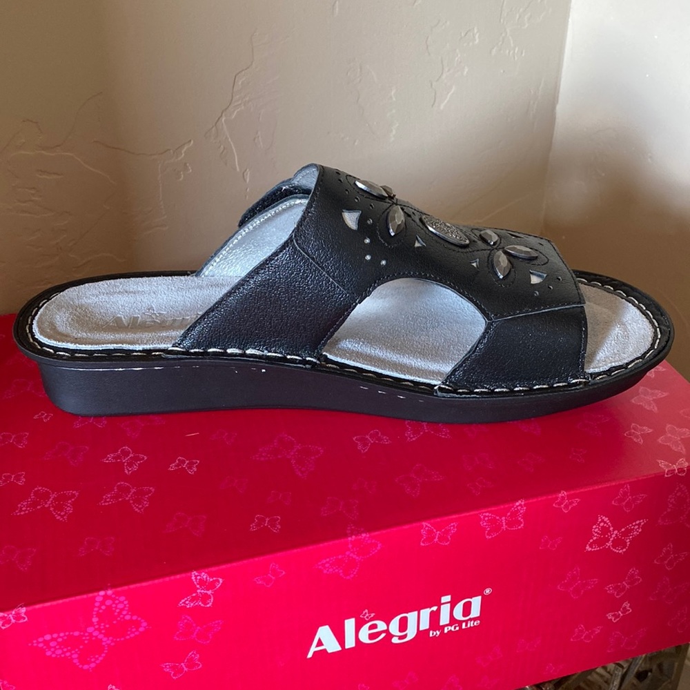 New in box, Alegria Canna black sandal size 9.5-10